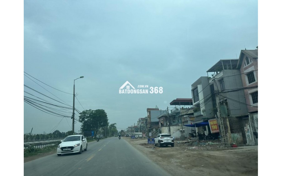 ĐƯỜNG Ô TÔ - ĐẤT VUÔNG ĐẸP - CÁCH TRỤC CHÍNH KINH DOANH  50M - TIỆN ÍCH BẠT NGÀN